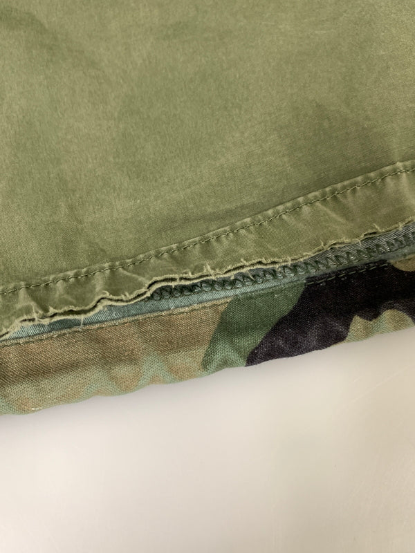 【現状渡し品】【メンズ】 U.S.ARMY ユーエスアーミー 90S M-65 FIELD JACKET 8415-01-099-7835 90年代 M-65 フィールド ジャケット ミリタリー アメリカ軍 戦闘服 カモフラ 146-261008-em-34-min サイズ：MEDIUM REGULAR カラー：迷彩柄 万代Net店