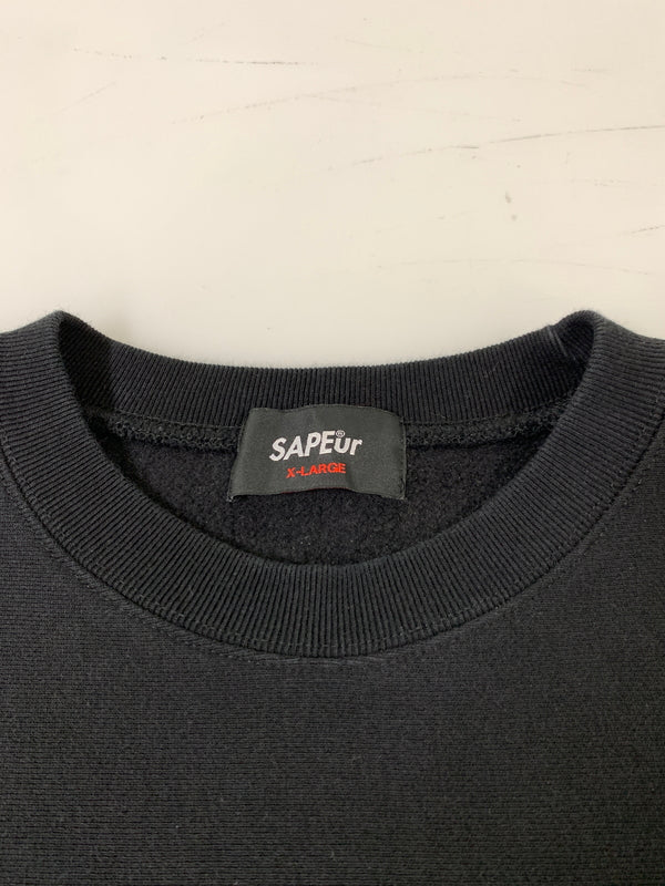 【中古品】【メンズ】 SAPEUR サプール LOGO SWEATSHIRT ロゴ スウェットシャツ メンズ トップス 長袖 トレーナー 142-261008-em-36-min サイズ：XL カラー：ブラック 万代Net店