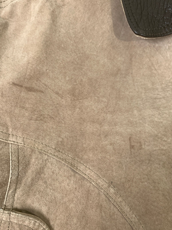 【現状渡し品】【メンズ】 JOHN ASHFORD ジョン・アシュフォード SUEDE LEATHER JACKET スエード レザー ジャケット メンズ アウター 革 ブルゾン フルジップ 146-261008-em-23-min サイズ：S カラー：ライトブラウン 万代Net店