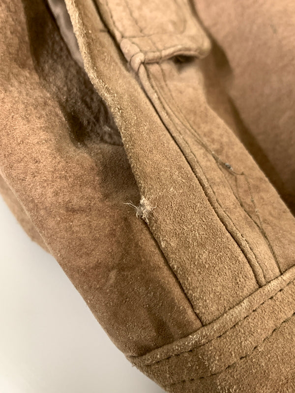 【現状渡し品】【メンズ】 JOHN ASHFORD ジョン・アシュフォード SUEDE LEATHER JACKET スエード レザー ジャケット メンズ アウター 革 ブルゾン フルジップ 146-261008-em-23-min サイズ：S カラー：ライトブラウン 万代Net店