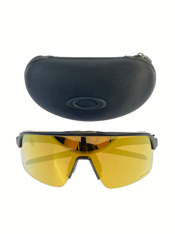 【中古品】【メンズ】 OAKLEY オークリー SUTRO SUNGLASSES スートロ サングラス アクセサリー アイウェア 203-261011-hu-27-min サイズ：サイズ表記なしの為不明 カラー：ブラック/ゴールド系 万代Net店
