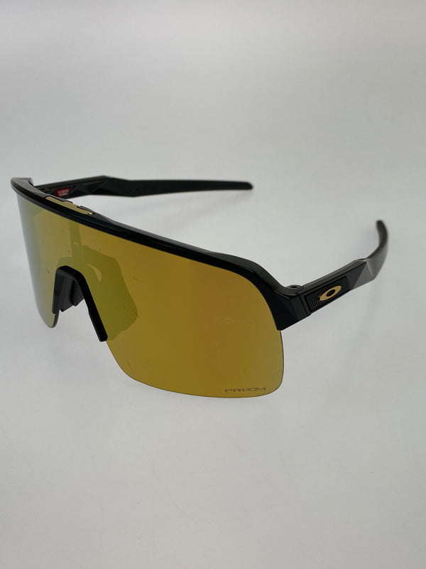【中古品】【メンズ】 OAKLEY オークリー SUTRO SUNGLASSES スートロ サングラス アクセサリー アイウェア 203-261011-hu-27-min サイズ：サイズ表記なしの為不明 カラー：ブラック/ゴールド系 万代Net店