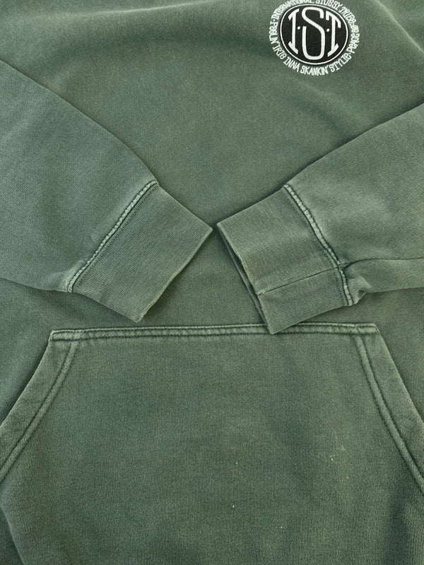 【現状渡し品】【メンズ】 STUSSY ステューシー SKATEMAN HOODIE スケートマン フーディーZ4000SA18P メンズ トップス パーカー 142-261014-KS-12-min サイズ：M カラー：グリーン系 万代Net店
