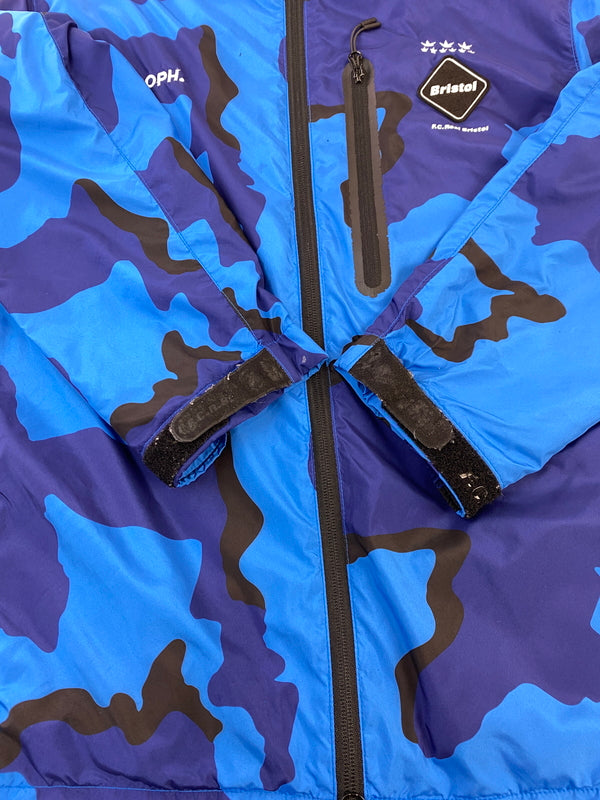 【中古品】【メンズ】 F.C.R.B. エフシーアールビー 16AW CAMOUFLAGE PRACTICE JACKET FCRB-167013 2016年秋冬 カモフラージュ プラクティスジャケット メンズ アウター 142-261014-KS-14-min サイズ：L カラー：ブルー/ネイビー 万代Net店