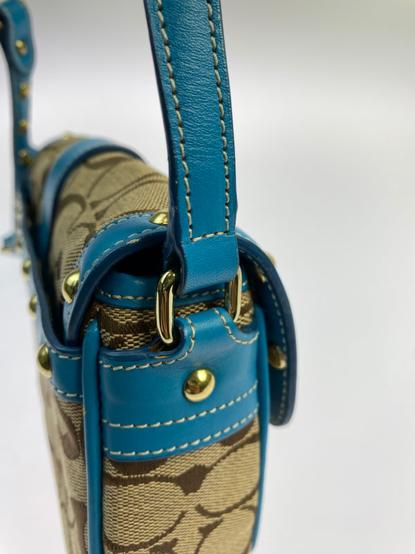 【現状渡し品】【レディース】 COACH コーチ シグネチャー ソーホー ショルダーバッグ 9758 レディース カバン 180-261025-em-13-min カラー：ブラウン × ターコイズブルー（金具：ゴールド） 万代Net店