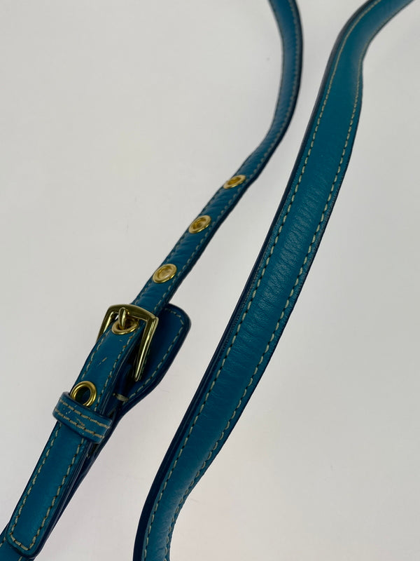 【現状渡し品】【レディース】 COACH コーチ シグネチャー ソーホー ショルダーバッグ 9758 レディース カバン 180-261025-em-13-min カラー：ブラウン × ターコイズブルー（金具：ゴールド） 万代Net店