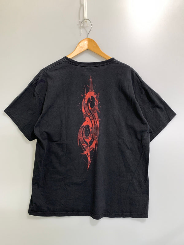 【中古品】【メンズ】 SLIPKNOT MEMBER SPLIT FACE TEE スリップノット メンバー スプリット フェイス 半袖Tシャツ メタルバンド メンズ トップス 146-261016-em-42-min サイズ：XL カラー：ブラック 万代Net店