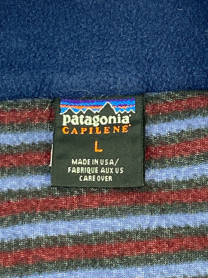 【現状渡し品】【メンズ】 PATAGONIA パタゴニア CAPILENE BORDER FLEECE キャプリーンボーダーフリース プルオーバー トップス 144-261023-hu-30-min サイズ：L カラー：ブルー系/ブラック/パープル（ボーダー） 万代Net店