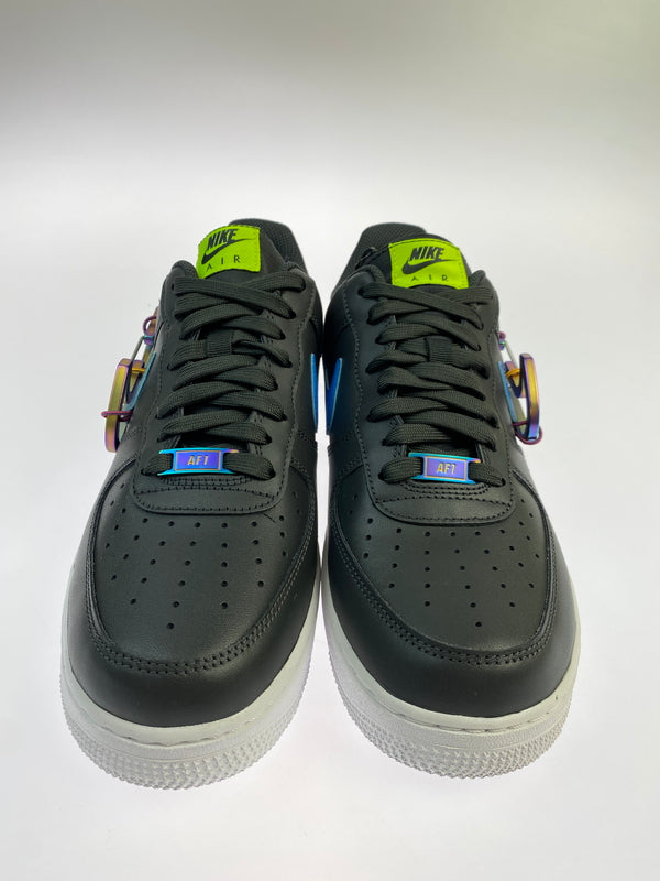 【中古品】【メンズ】 NIKE ナイキ AIR FORCE 1 LOW CARABINER DH7579-001 エアフォース1 ロー カラビナ スニーカー メンズ シューズ 靴 160-261018-em-11-min カラー：ダークスモークグレー/フォトブルー/ボルト 万代Net店