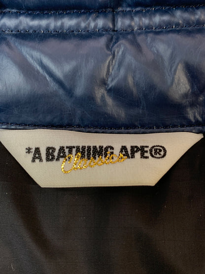 【中古品】【メンズ】 A BATHING APE アベイシングエイプ DOWN VEST ダウン ベスト メンズ アウター 142-261022-em-20-min サイズ：XXS カラー：ネイビー 万代Net店