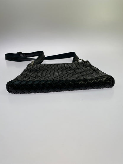 【現状渡し品】【レディース】 BOTTEGA VENETA ボッテガヴェネタ イントレチャート ショルダーバッグ レザー 編み込み 斜めがけ 鞄 カバン 180-261025-em-16-min カラー：ブラック 万代Net店