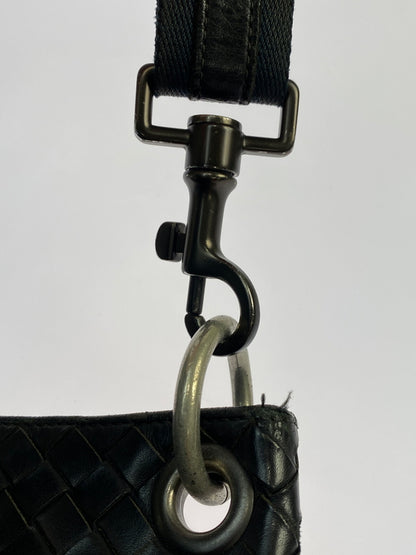【現状渡し品】【レディース】 BOTTEGA VENETA ボッテガヴェネタ イントレチャート ショルダーバッグ レザー 編み込み 斜めがけ 鞄 カバン 180-261025-em-16-min カラー：ブラック 万代Net店