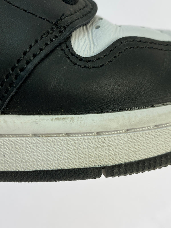 【中古品】【メンズ】 NIKE ナイキ Air Jordan 1 Retro High OG DZ5485-010 エアジョーダン1 レトロ ハイ OG スニーカー メンズ シューズ 靴 160-261018-em-01-min サイズ：28.0cm カラー：ブラック/ホワイト 万代Net店
