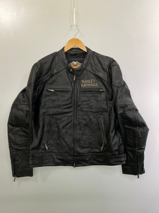 【中古品】【メンズ】 HARLEY-DAVIDSON ハーレーダビッドソン シングル ライダース ジャケット メンズ アウター バイク フルジップ 革ジャン 145-261015-em-09-min サイズ：M カラー：ブラック 万代Net店