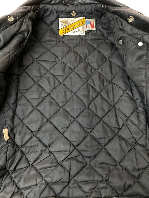 【中古品】【メンズ】 SCHOTT PERFECT ショット パーフェクト 618 DOUBLE RIDERS JACKET ダブル ライダース ジャケット レザー 革ジャン メンズ アウター バイク 145-261020-em-54-min サイズ：38 カラー：ブラック 万代Net店