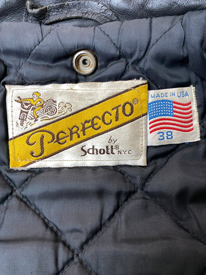 【中古品】【メンズ】 SCHOTT PERFECT ショット パーフェクト 618 DOUBLE RIDERS JACKET ダブル ライダース ジャケット レザー 革ジャン メンズ アウター バイク 145-261020-em-54-min サイズ：38 カラー：ブラック 万代Net店