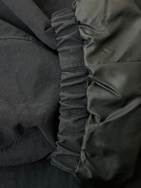 【中古品】【メンズ】 FRED PERRY フレッドペリー OVERSIZED HOODED SHELL JKT オーバーサイズ フーデッド シェルジャケット メンズ ライトアウター ナイロン 141-261015-em-30-min サイズ：M カラー：ブラック 万代Net店
