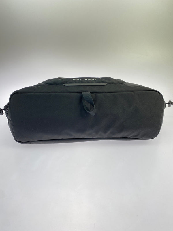 【中古品】【メンズ/レディース】 THE NORTH FACE ザ・ノースフェイス HOT SHOT TOTE NM72686Z ホット ショット トート バッグ 鞄 肩掛け 188-261025-em-22-min カラー：ブラック 万代Net店
