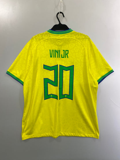 【中古品】【メンズ】 NIKE ブラジル代表 2022 ホーム 半袖レプリカユニフォーム DN0680-741 半袖 Tシャツ メンズ トップス 148-261020-em-34-min サイズ：XL カラー：イエロー 万代Net店