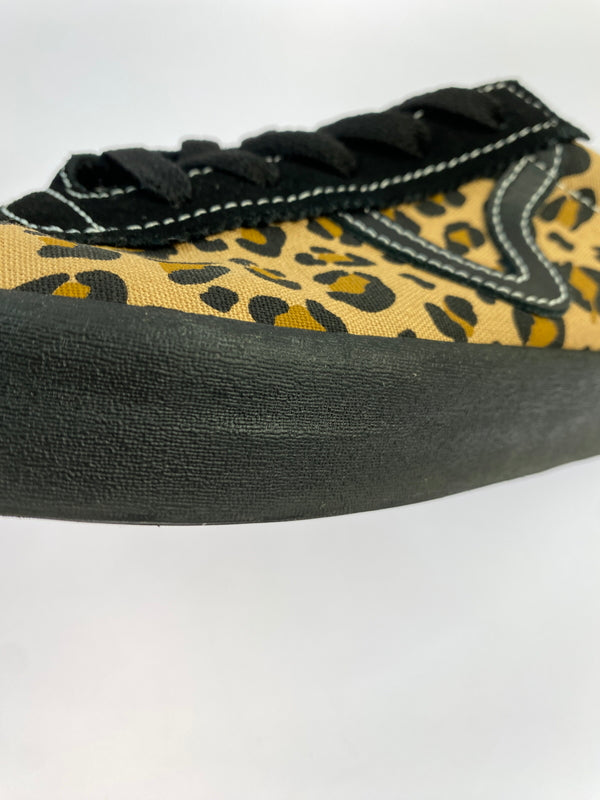 【中古品】【メンズ】 VANS バンズ SPORT LOW VN000CTDBLK スポーツ ロー スニーカー ローカット シューズ 靴 163-261018-em-36-min サイズ：26.5cm カラー：レオパード/ブラック 万代Net店