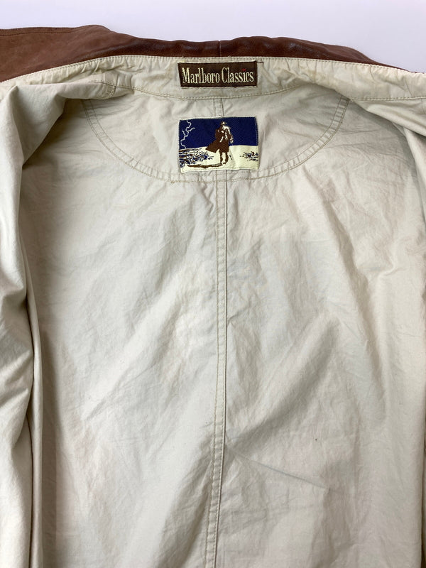 【中古品】【メンズ】 MARLBORO マールボロ CLASSICS COTTON JACKET クラシックス コットン ジャケット メンズ ライトアウター フルジップ 146-261016-em-18-min サイズ：EU50 カラー：ベージュ系 万代Net店