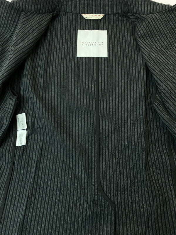 【中古品】【メンズ】 MACKINTOSH PHILOSOPHY マッキントッシュフィロソフィー STRIPE COVER ALL JACKET H1F66-262-09 ストライプ カバーオール ジャケット メンズ 上着 141-261015-em-20-min サイズ：40 カラー：グレー系（ストライプ） 万代Net店