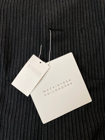 【中古品】【メンズ】 MACKINTOSH PHILOSOPHY マッキントッシュフィロソフィー STRIPE COVER ALL JACKET H1F66-262-09 ストライプ カバーオール ジャケット メンズ 上着 141-261015-em-20-min サイズ：40 カラー：グレー系（ストライプ） 万代Net店