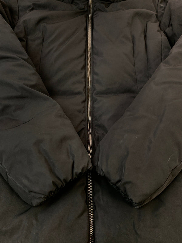 【中古品】【レディース】 MONCLER モンクレール RENNE ダウンコート B20934998700 レンヌ レディース アウター Aライン ロングコート 168-261022-em-01-min サイズ：O カラー：ブラック 万代Net店