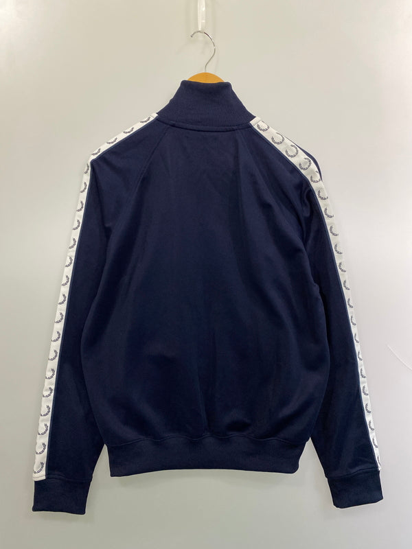 【中古品】【メンズ】 FRED PERRY フレッドペリー TAPED TRACK JACKET J4620-885-01980-410 テープド トラックジャケット メンズ ジャージ 141-261020-em-61-min サイズ：M カラー：ネイビー 万代Net店