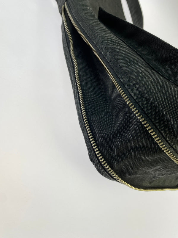 【中古品】【メンズ/レディース】 PORTER ポーター SMOKY BAG 592-07628 スモーキー バッグ 縦型 ショルダーバッグ 吉田カバン コットン 鞄 肩掛け 188-261025-em-18-min カラー：ブラック 万代Net店