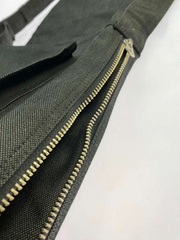 【中古品】【メンズ/レディース】 PORTER ポーター SMOKY BAG 592-07628 スモーキー バッグ 縦型 ショルダーバッグ 吉田カバン コットン 鞄 肩掛け 188-261025-em-18-min カラー：ブラック 万代Net店