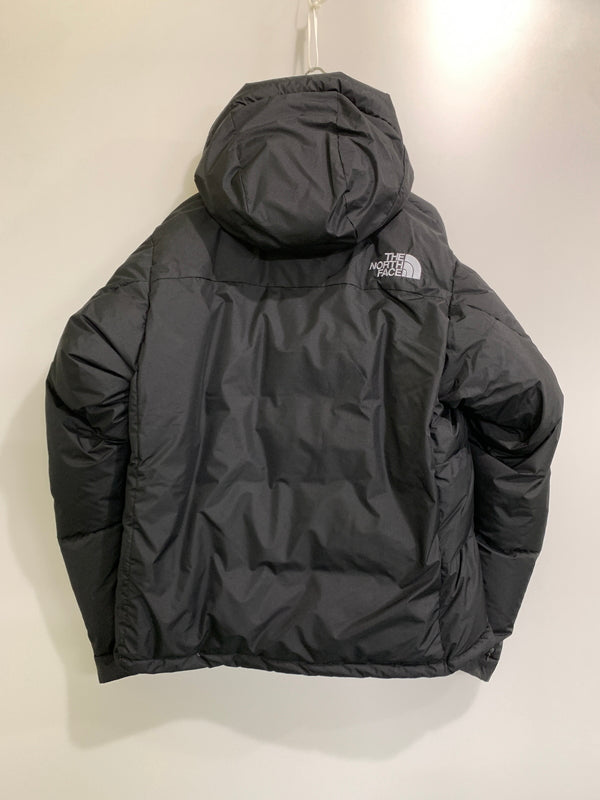 【中古品】【メンズ】 THE NORTH FACE ザ・ノースフェイス BALTRO LIGHT JACKET ND92551 バルトロライトジャケット メンズ アウター ダウンジャケット 防寒 上着 144-261020-em-01-min サイズ：M カラー：ブラック 万代Net店