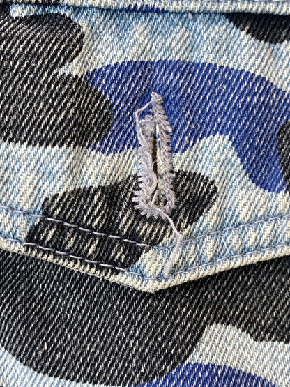 【中古品】【メンズ】 A BATHING APE アベイシングエイプ BLUE CAMO OVER DENIM JACKET 001LJJ301008M ブルー カモ オーバー デニム ジャケット メンズ アウター Gジャン 142-261022-em-36-min サイズ：L カラー：青色の迷彩柄 万代Net店