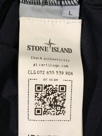 【中古品】【メンズ】 STONE ISLAND ストーンアイランド INSTITUTIONAL STAMP ONE BADGE PRINT TEE 80152NS83 インスティテューショナル スタンプ ワン バッジ 半袖 プリント Tシャツ 141-261020-em-06-min サイズ：L カラー：ブラック 万代Net店