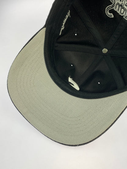 【中古品】【メンズ】 SUPREME シュプリーム WORLD FAMOUS 1994 CAP ワールドフェイマス 1994 キャップ 帽子 刺繍 ワッペン 185-261030-em-16-min カラー：ブラック 万代Net店