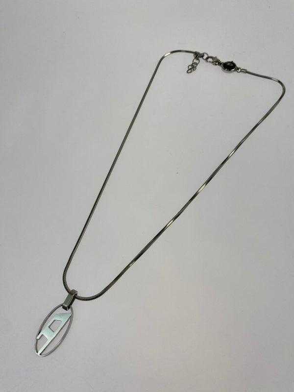 【中古品】【メンズ】 DIESEL ディーゼル D LOGO NECKLACE ロゴ ネックレス アクセサリー 193-261027-jt-07-min カラー：シルバー 万代Net店