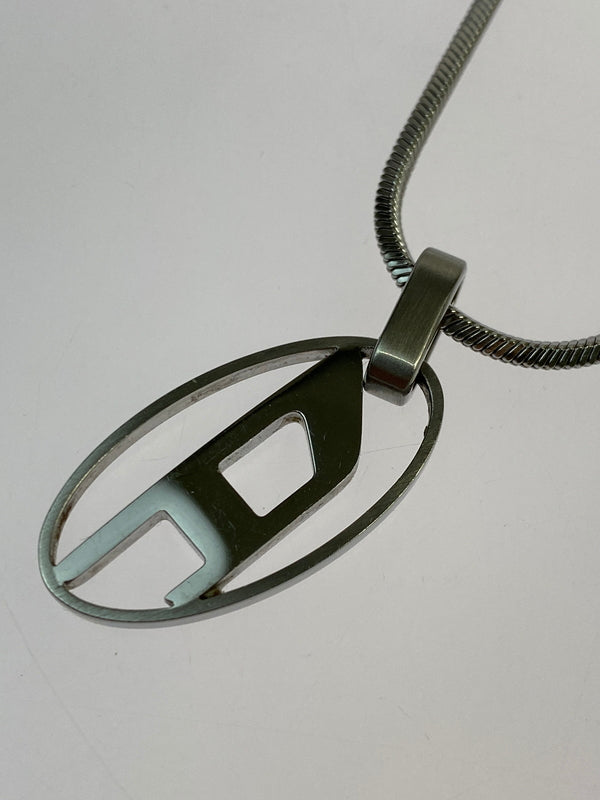 【中古品】【メンズ】 DIESEL ディーゼル D LOGO NECKLACE ロゴ ネックレス アクセサリー 193-261027-jt-07-min カラー：シルバー 万代Net店