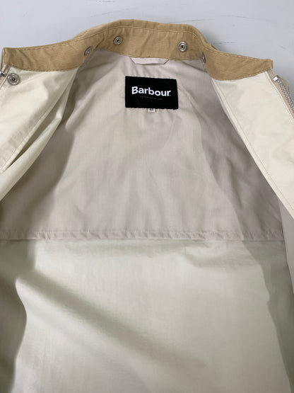 【中古品】【メンズ】 BARBOUR バーブァー BORROWDALE JAPAN LIMITD 241MCAG013 ボロウデイル ジャパン リミテッド ショート丈 ナイロン ブルゾン ライトアウター 144-261020-em-09-min サイズ：40 カラー：ベージュ 万代Net店