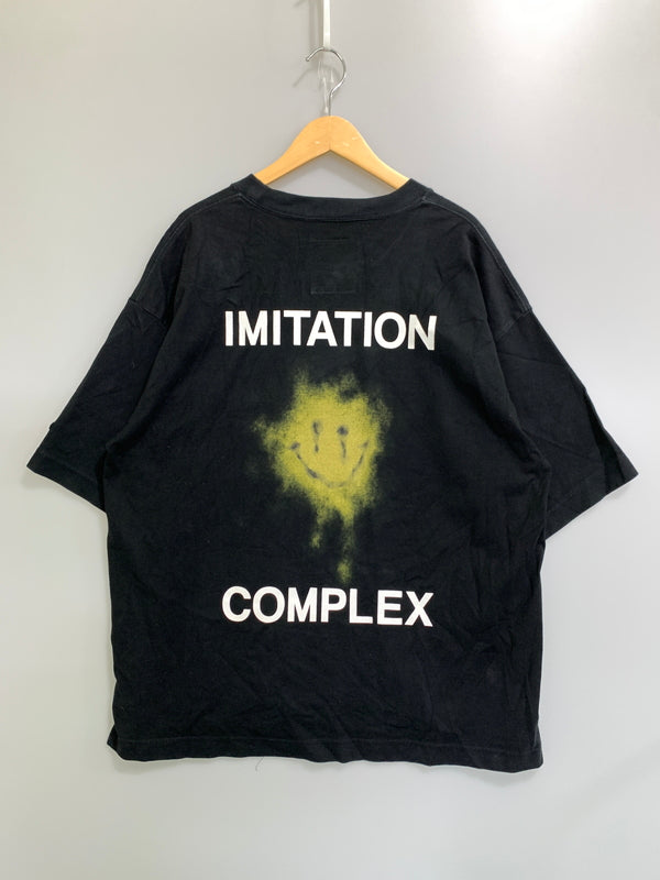 【中古品】【メンズ】 MAISON MIHARA YASUHIRO メゾン ミハラヤスヒロ 23AW SMILY FACE PRINTED TEE A11TS691 スマイリー フェイス プリント 半袖Tシャツ メンズ トップス 140-261020-em-07-min サイズ：46 カラー：ブラック 万代Net店
