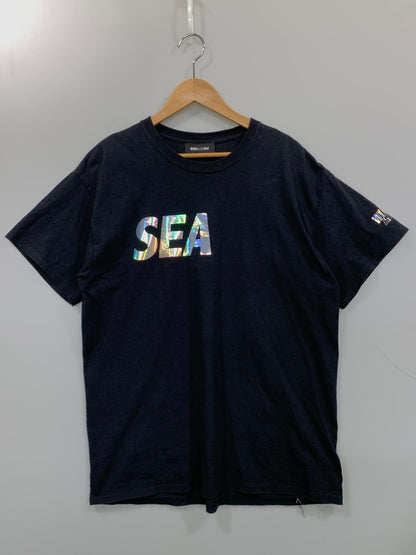 【中古品】【メンズ】 WIND AND SEA ウィンダンシー HOLOGRAM LOGO TEE ホログラムロゴ Tシャツ 半袖 ショートスリーブ トップス 142-261027-hu-29-min サイズ：表記なし不明 カラー：ブラック 万代Net店
