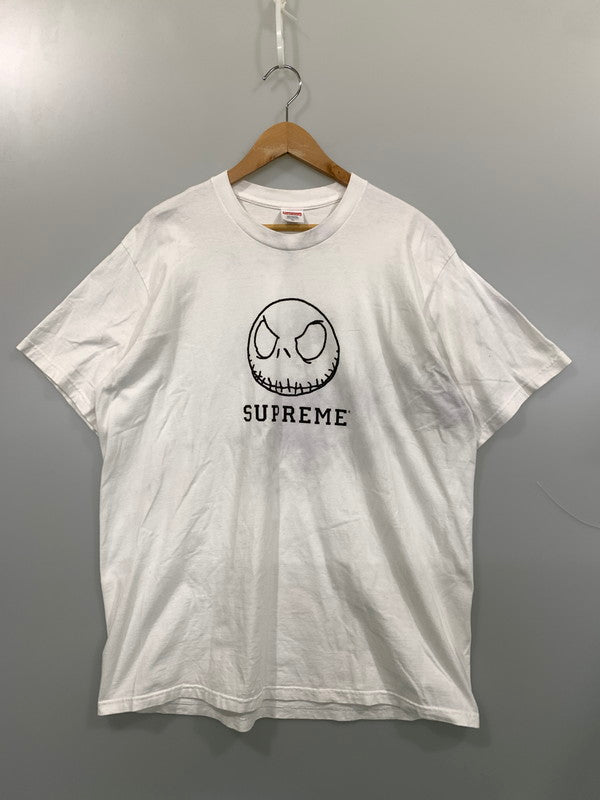 【中古品】【メンズ】 SUPREME × NIGHTMARE BEFORE CHRISTMAS シュプリーム ナイトメアービフォアクリスマス SKELETON TEE スケルトン Tシャツ 半袖 ショートスリーブ トップス 149-261027-hu-27-min サイズ：XL カラー：ホワイト 万代Net店