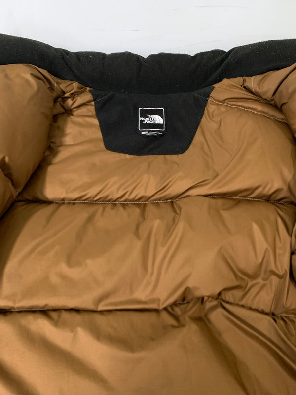 【中古品】【メンズ】 THE NORTH FACE ザ・ノースフェイス NF0A33QB 700FILL DOWN JACKET ノベルティ ヌプシ ジャケット ダウンジャケット アウター 144-261024-ta-23-min サイズ：XL カラー：グレー系/ブラック系 万代Net店