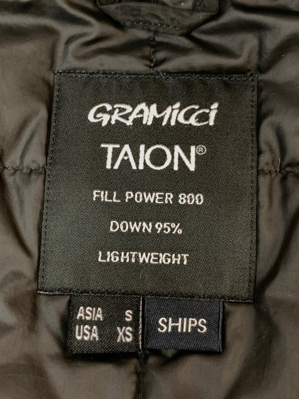 【中古品】【メンズ】 GRAMICCI × SHIPS × TAION グラミチ シップス タイオン インナー ダウン ベスト GMJ3-F1106 144-261028-hu-43-min サイズ：S カラー：ブラック 万代Net店