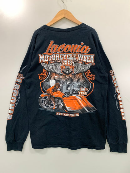 【中古品】【メンズ】 HARLEY DAVIDSON ハーレーダビッドソン 2018 LACONIA MOTORCYCLE WEEK LS TEE 2018 ラコニア モーターサイクルウィーク ロングスリーブ Tシャツ 長袖 トップス 146-261027-hu-30-min サイズ：タグ破損のため不明 カラー：ネイビー系 万代Net店