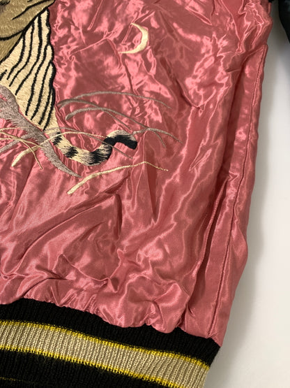 【中古品】【メンズ】 テーラー東洋 REVERSIBLE SATIN SOUVENIR JACKET リバーシブル サテン スーベニア ジャケット スカジャン アウター 146-261028-hu-17-min サイズ：M カラー：ブラック/ピンク系 万代Net店