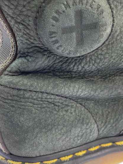 【現状渡し品】【メンズ】 DR.MARTENS ドクターマーチン RONNIE 8HOLE BOOTS ロニー 8ホールブーツ エンボスレザー 165-261030-em-34-min カラー：ダークオリーブ 万代Net店