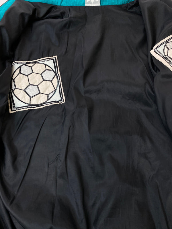 【中古品】【メンズ】 ADIDAS アディダス ZIP JACKET ジップ ジャケット トラックジャケット ウインドブレーカー サッカー 146-261029-em-33-min カラー：ブラック/ホワイト/グリーン 万代Net店