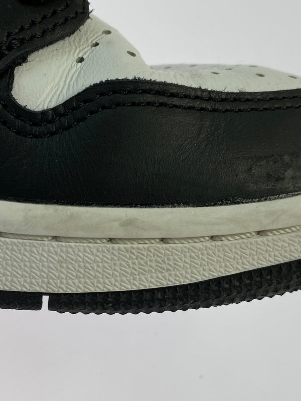 【中古品】【メンズ】 NIKE ナイキ AIR JORDAN 1 RETRO HIGH OG DZ5485-010 エアジョーダン1 レトロ ハイ OG スニーカー メンズ シューズ 靴 160-261030-em-02-min サイズ：27.0cm カラー：BLACK/WHITE 万代Net店