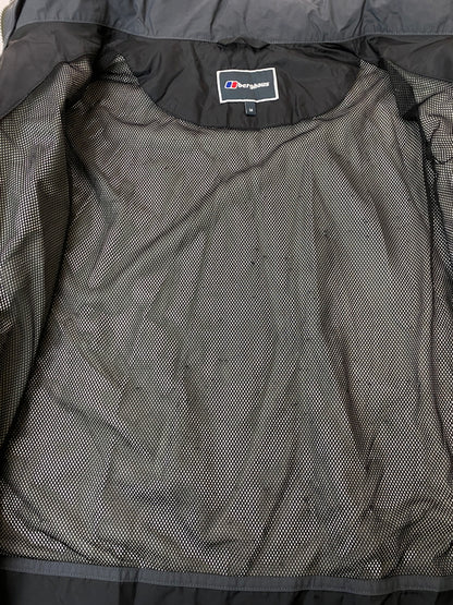 【中古品】【メンズ】 BERGHAUS バーグハウス NYLON JACKET ナイロン ジャケット ライトアウター メンズ 146-261031-hu-43-min サイズ：M カラー：グリーン系 万代Net店