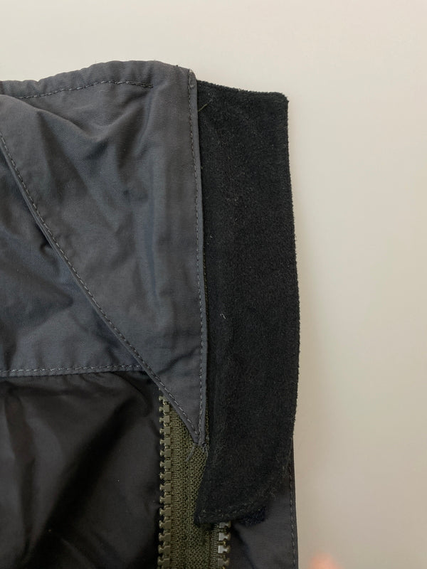 【中古品】【メンズ】 BERGHAUS バーグハウス NYLON JACKET ナイロン ジャケット ライトアウター メンズ 146-261031-hu-43-min サイズ：M カラー：グリーン系 万代Net店